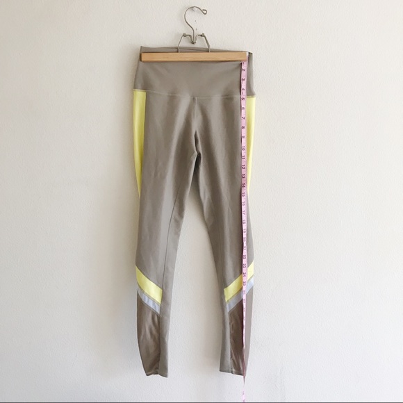 alo athletic leggings - Picture 2 of 7